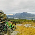Apartment Super Sentral, Flott Og Solrik I Sentrum Hemsedal