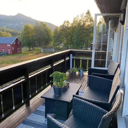 Super Sentral, Flott Og Solrik I Sentrum Leilighet Hemsedal